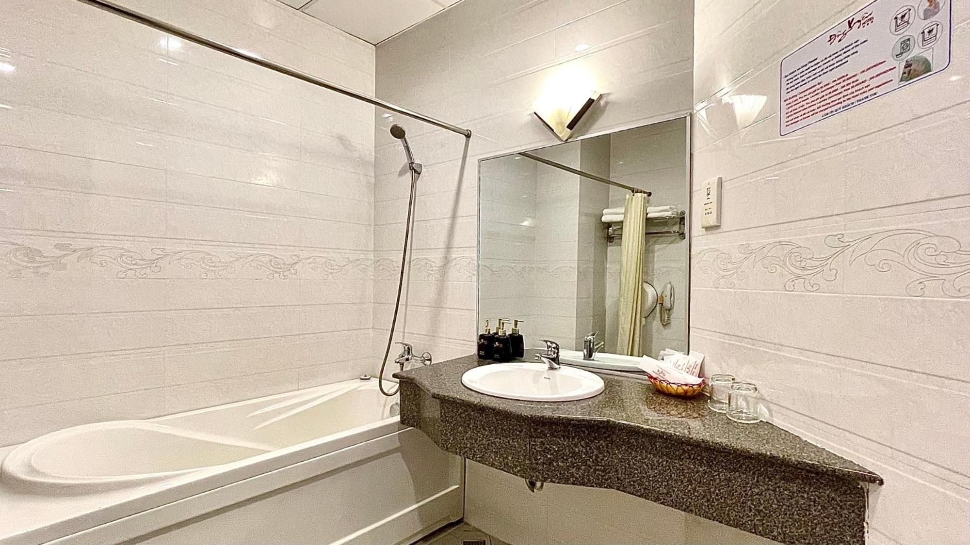 Dong Xuyen Hotel Long Xuyên 外观 照片
